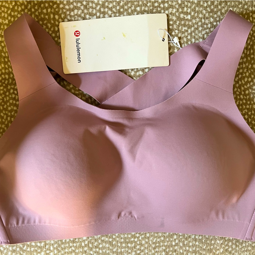 Lululemon Enlite Bra size 36B- New with tags